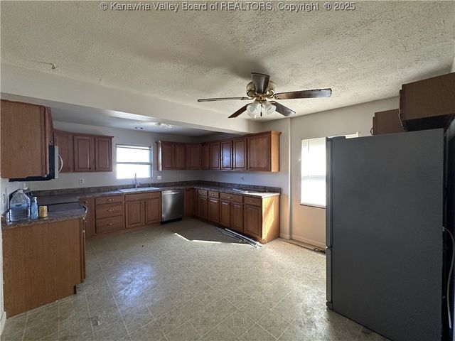 2204 Fletcher Avenue, Dunbar, WV 25064