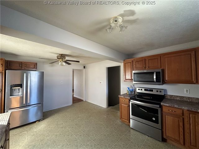 2204 Fletcher Avenue, Dunbar, WV 25064