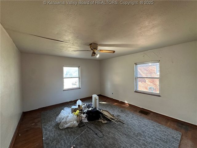 2204 Fletcher Avenue, Dunbar, WV 25064