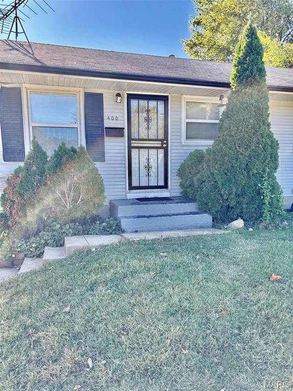 400 Macdougall Drive, Riverview, MO 63137