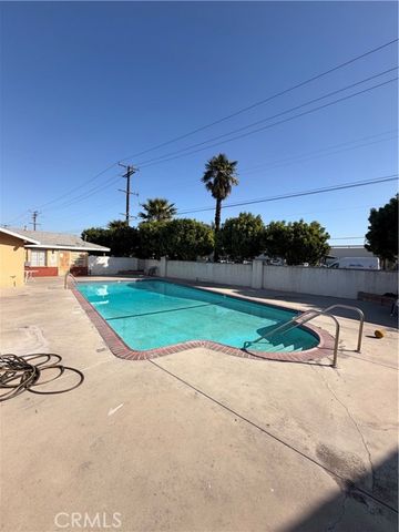 16511 Garfield D40, Paramount, CA 90723