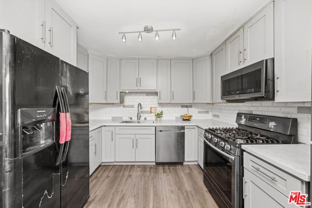 8800 Cedros Avenue 212, Panorama City (los Angeles), CA 91402