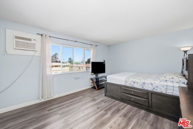 8800 Cedros Avenue 212, Panorama City (los Angeles), CA 91402
