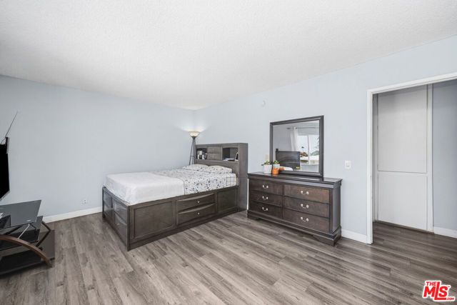 8800 Cedros Avenue 212, Panorama City (los Angeles), CA 91402