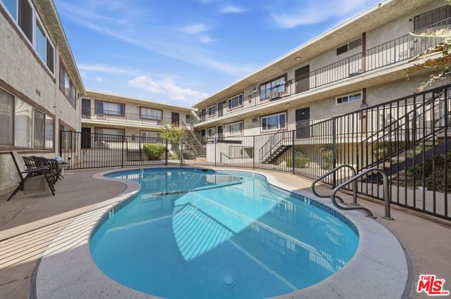 8800 Cedros Avenue 212, Panorama City (los Angeles), CA 91402