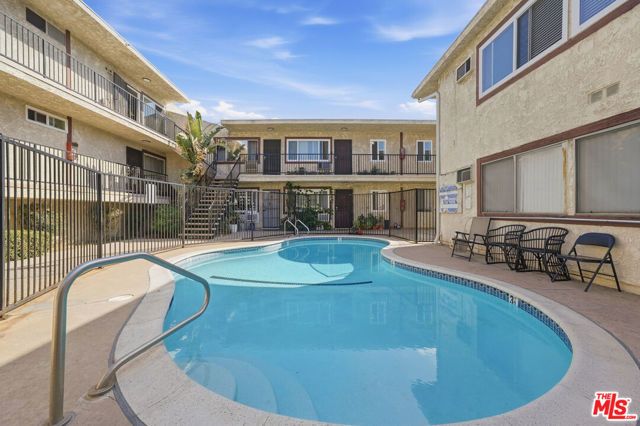 8800 Cedros Avenue 212, Panorama City (los Angeles), CA 91402