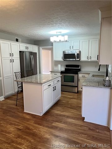 3427 Greenview Drive, New Albany, IN 47150