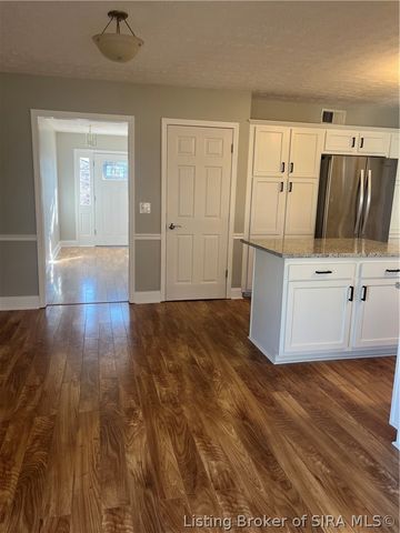 3427 Greenview Drive, New Albany, IN 47150