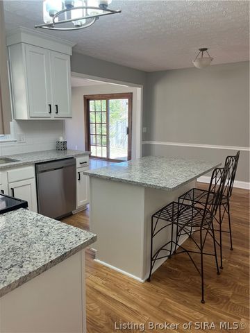 3427 Greenview Drive, New Albany, IN 47150