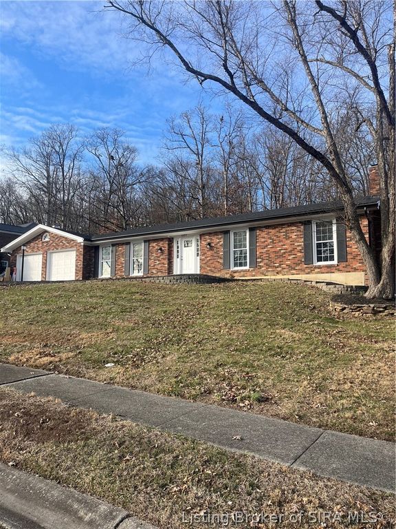 3427 Greenview Drive, New Albany, IN 47150