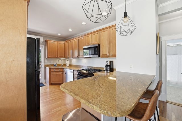 330 Sea St, Quincy, MA 02169