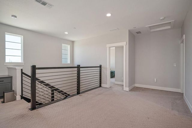 17203 Rosamond St, Lathrop, CA 95330