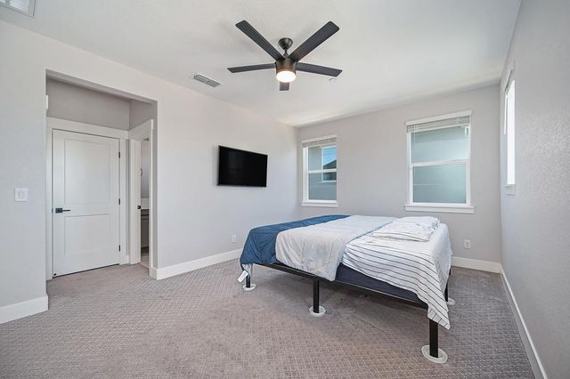 17203 Rosamond St, Lathrop, CA 95330