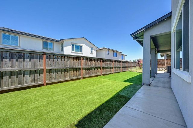 17203 Rosamond St, Lathrop, CA 95330