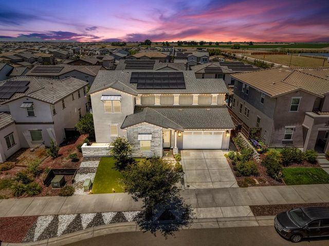 17203 Rosamond St, Lathrop, CA 95330