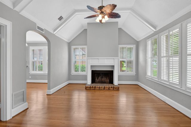 328 Albany Avenue, Shreveport, LA 71105