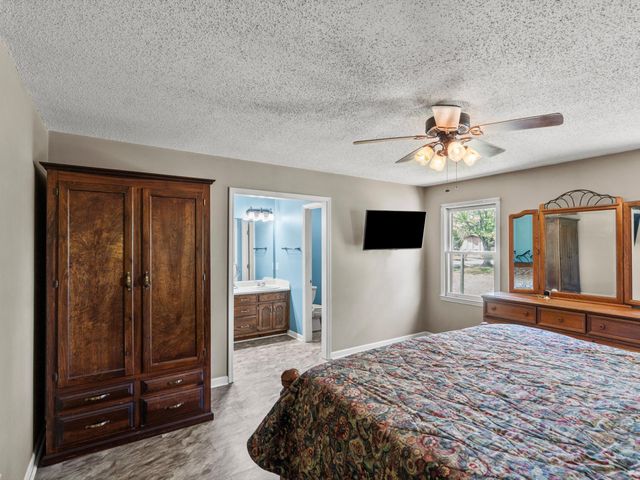 6934 Old Railroad Bed Rd, Toney, AL 35773