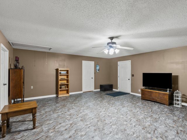 6934 Old Railroad Bed Rd, Toney, AL 35773