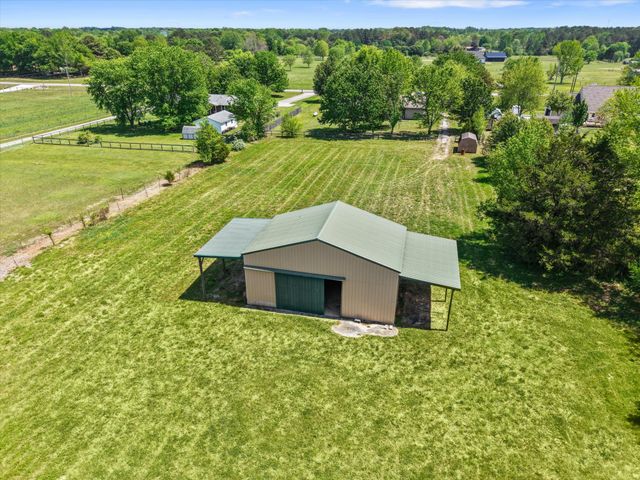 6934 Old Railroad Bed Rd, Toney, AL 35773