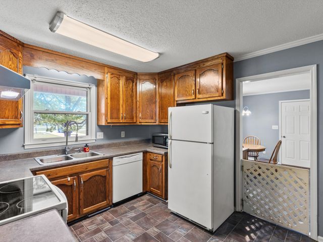 6934 Old Railroad Bed Rd, Toney, AL 35773