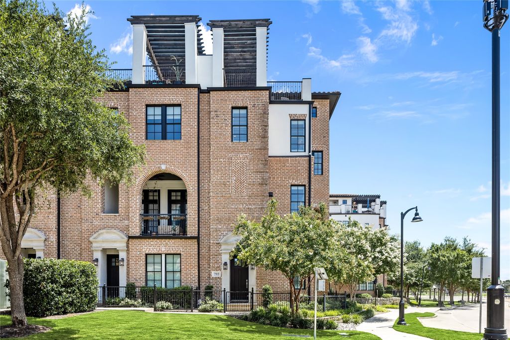 703 Will Rice Avenue, Irving, TX 75039