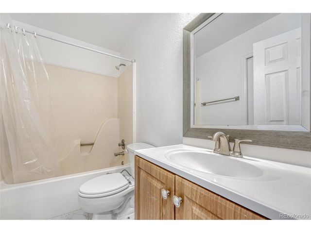 1410 S Pitkin Way, Aurora, CO 80017