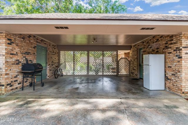 192 Tillou Andrus Drive, Opelousas, LA 70570