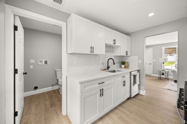 122 Sinclair Rd, Brockton, MA 02302
