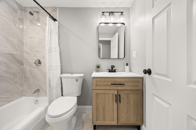 122 Sinclair Rd, Brockton, MA 02302