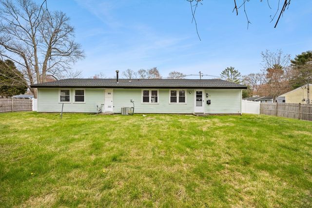 122 Sinclair Rd, Brockton, MA 02302