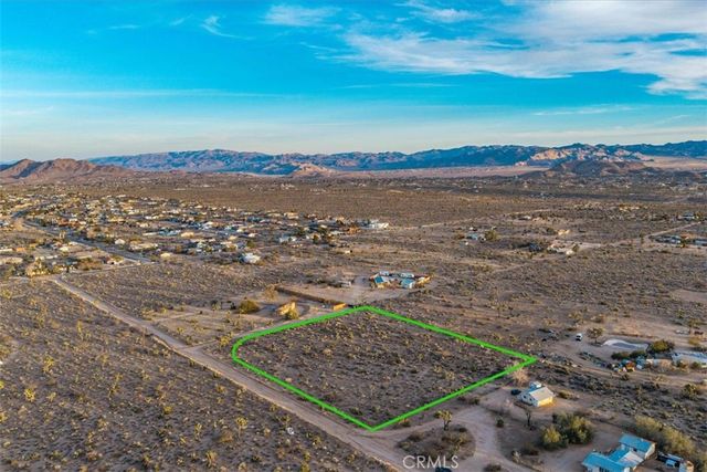 57575 Campanula Street, Yucca Valley, CA 92284