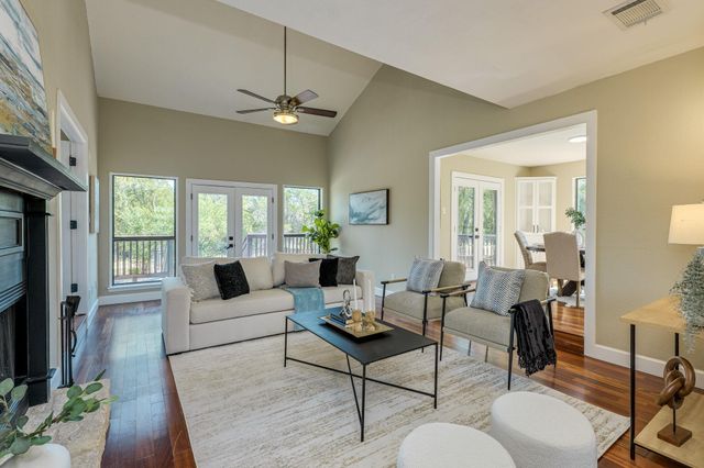 409 Palos Verdes DR, Lakeway, TX 78734