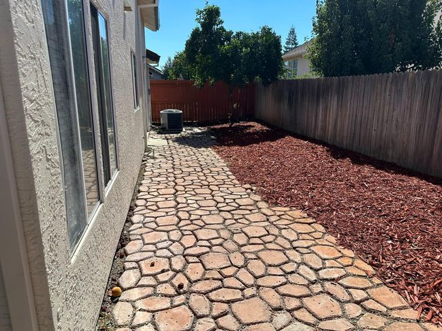 8541 Brisenbourg Way, Antelope, CA 95843