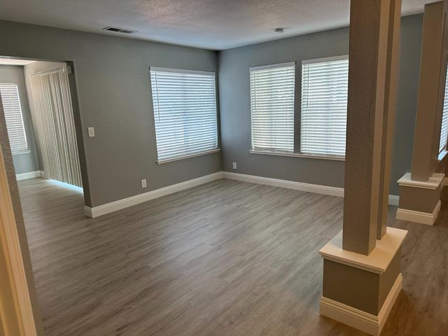 8541 Brisenbourg Way, Antelope, CA 95843