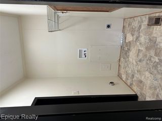 254 Green Valley Road, Flint, MI 48506