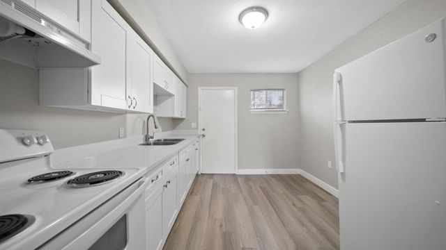 7808 Glass Street, Houston, TX 77016