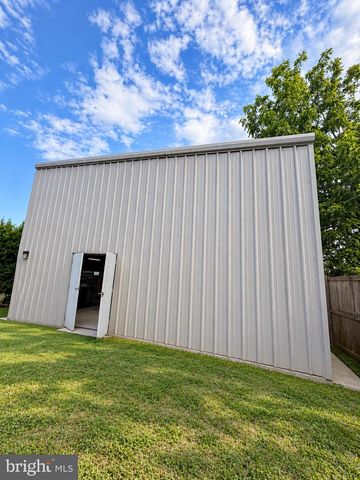 1440 SMITH VILLAGE RD, Silver Spring, MD 20904