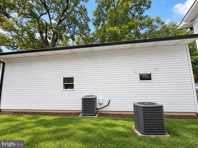 1440 SMITH VILLAGE RD, Silver Spring, MD 20904