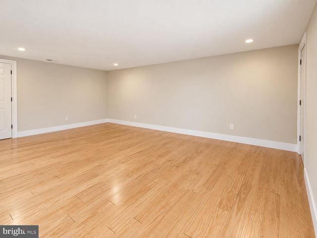 1440 SMITH VILLAGE RD, Silver Spring, MD 20904