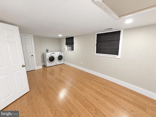 1440 SMITH VILLAGE RD, Silver Spring, MD 20904