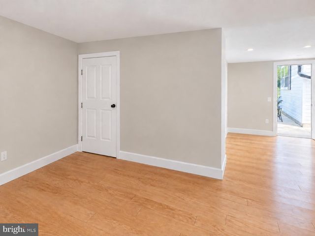 1440 SMITH VILLAGE RD, Silver Spring, MD 20904