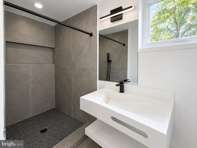 1440 SMITH VILLAGE RD, Silver Spring, MD 20904