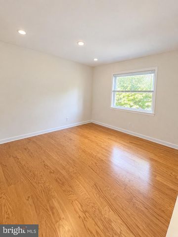 1440 SMITH VILLAGE RD, Silver Spring, MD 20904
