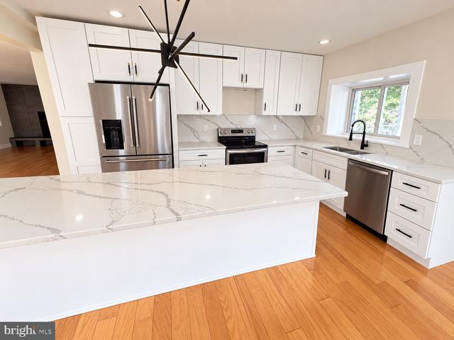 1440 SMITH VILLAGE RD, Silver Spring, MD 20904