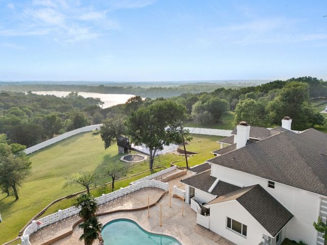 14010 Horseshoe Circle, Woodway, TX 76712