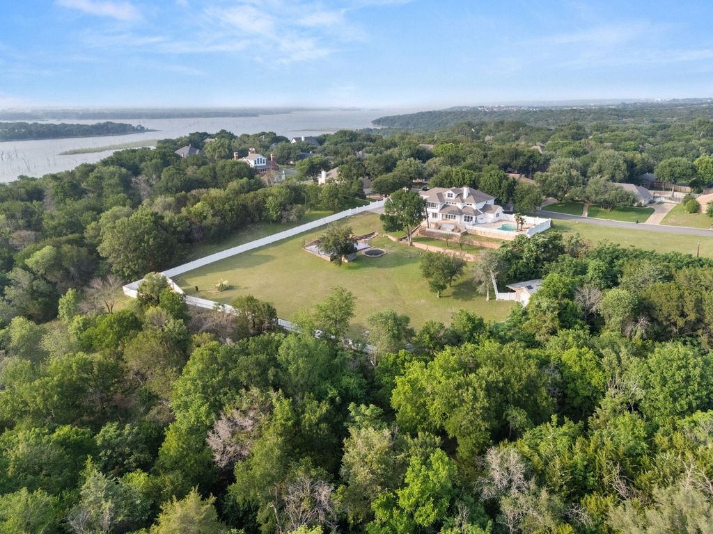 14010 Horseshoe Circle, Woodway, TX 76712