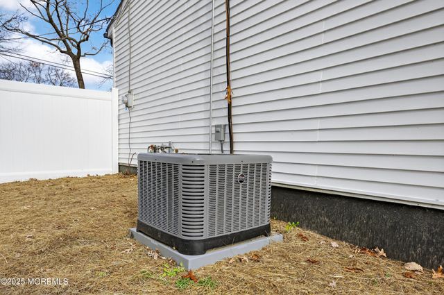 1627 Adams Avenue, Toms River, NJ 08753