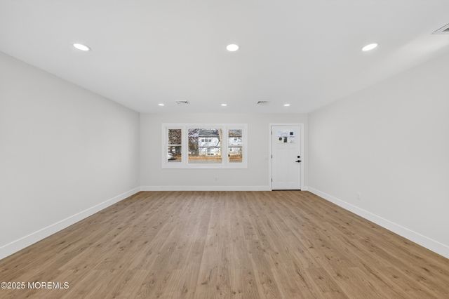 1627 Adams Avenue, Toms River, NJ 08753