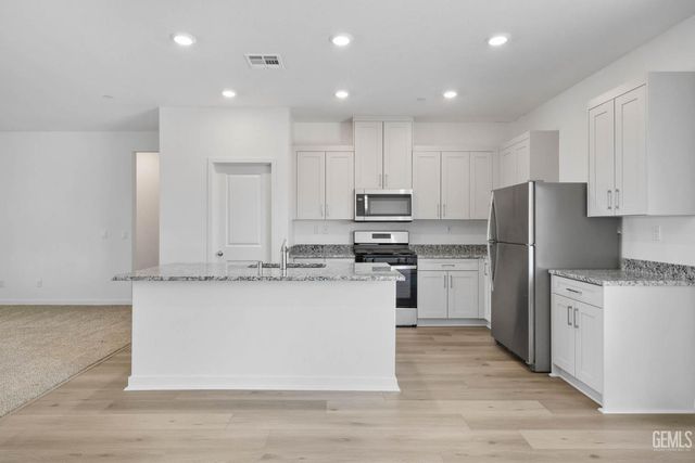 4918 Beaverhead Avenue, Bakersfield, CA 93306