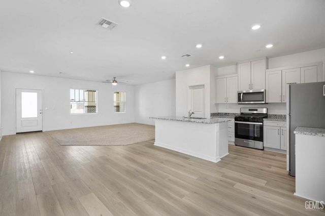 4918 Beaverhead Avenue, Bakersfield, CA 93306